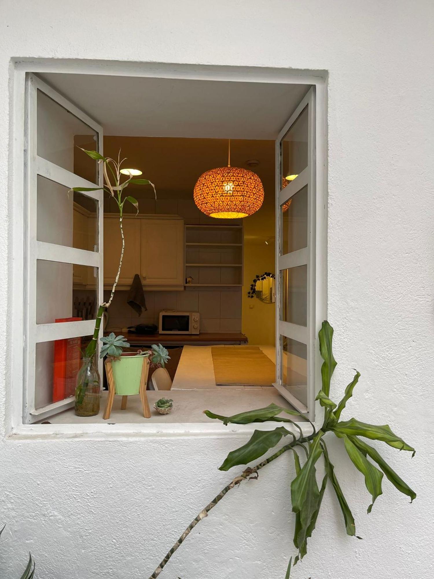 Shared Apartment With Bright Private Patio In Lisboa ภายนอก รูปภาพ