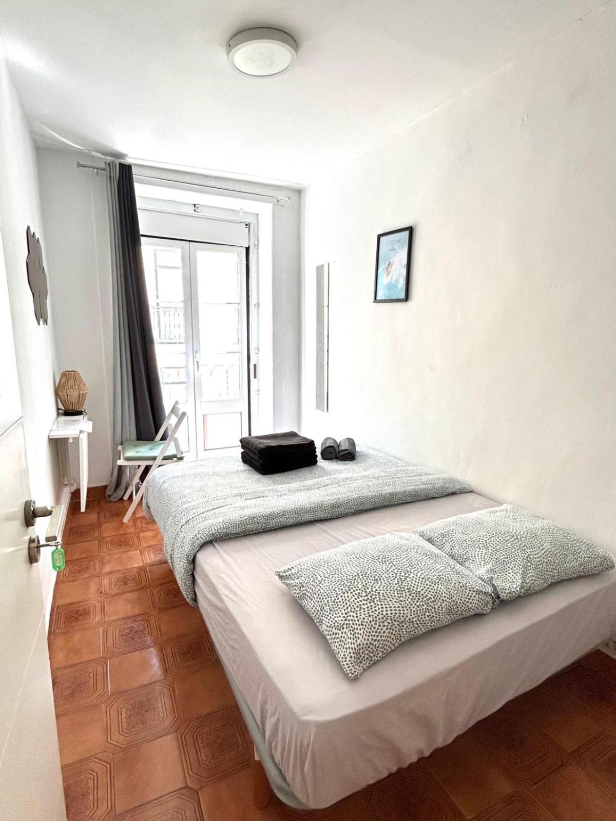 Shared Apartment With Bright Private Patio In Lisboa ภายนอก รูปภาพ